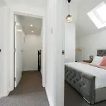 Jersey King, Stylish House With Wifi ブリストル