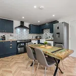 別荘 Jersey King, Stylish House With Wifi