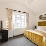 別荘 Jersey King, Stylish House With Wifi