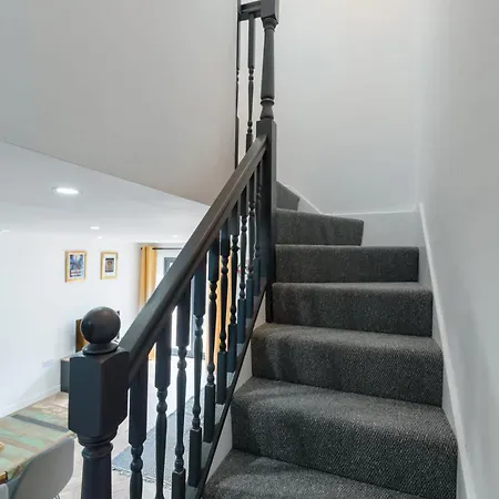 Casa de Férias Jersey King, Stylish House With Wifi