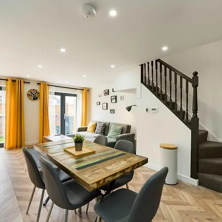 Jersey King, Stylish House With Wifi Holiday home