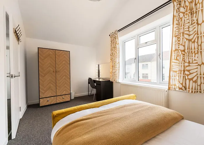 Jersey King, Stylish House With Wifi * Bristol